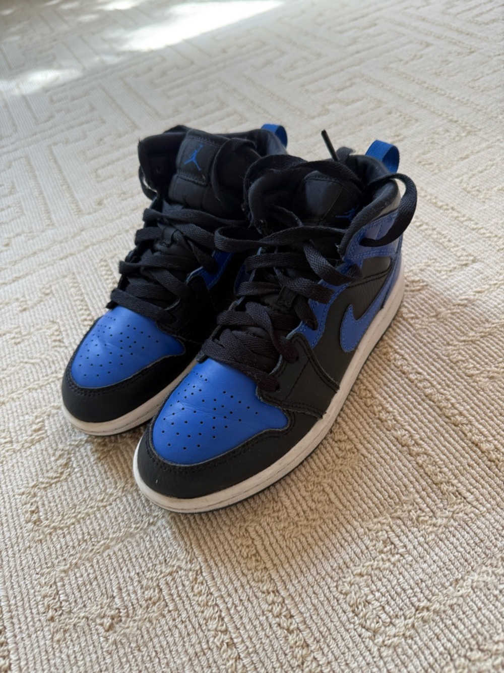 Kids Nike Jordan High Top Sneakers trainers in Black and Royal Blue 1.5 33